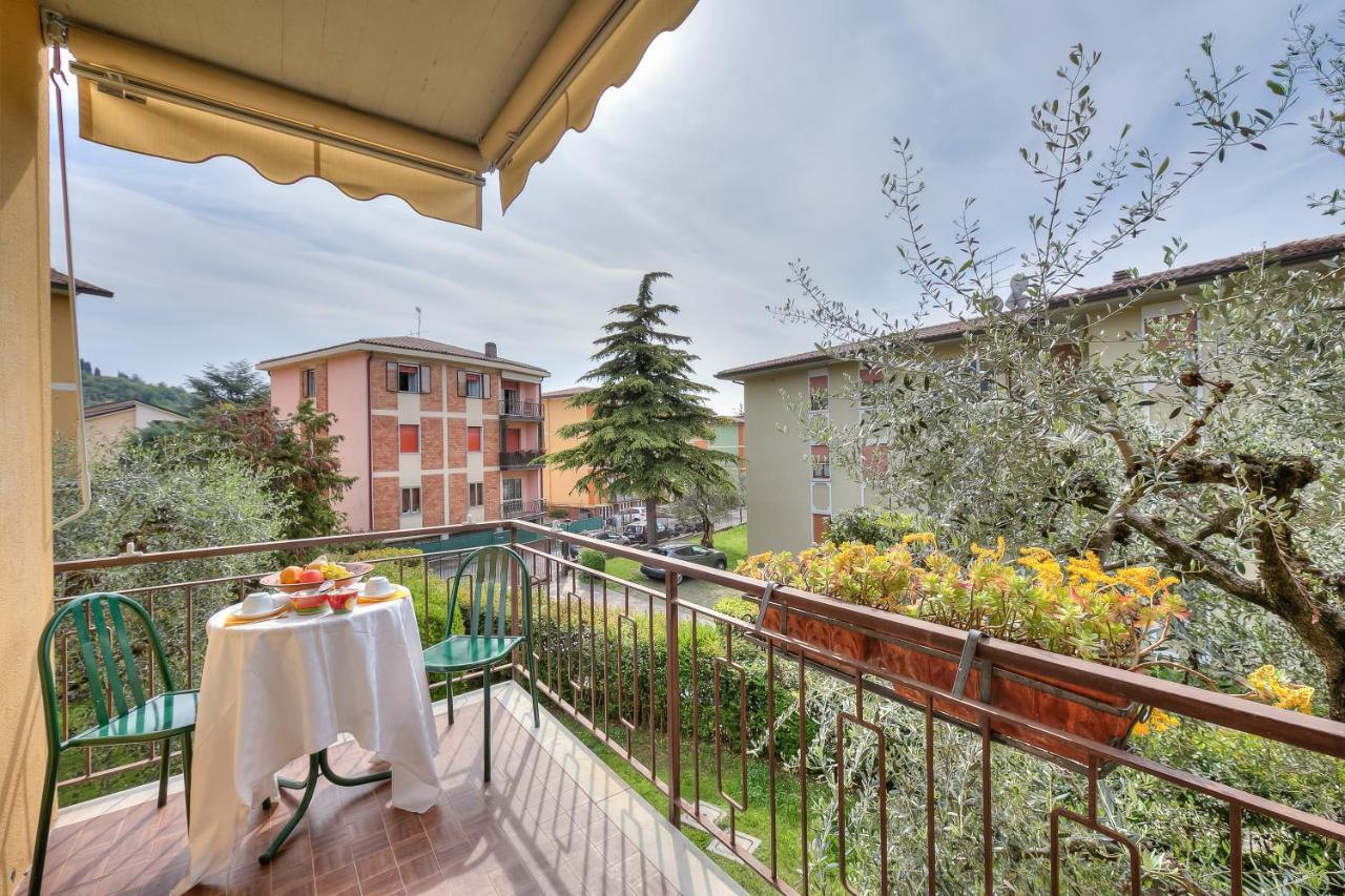 Апартаменты Elena Apart-balcony & Parking Private - Happy